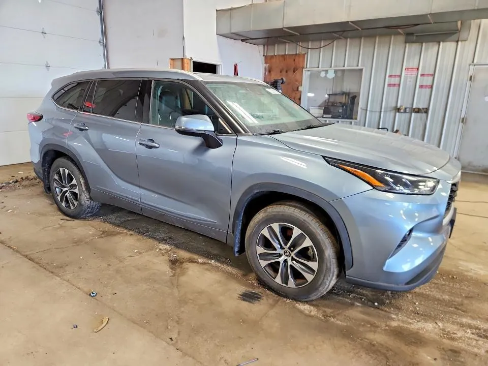 Toyota Highlander 2022 4X4